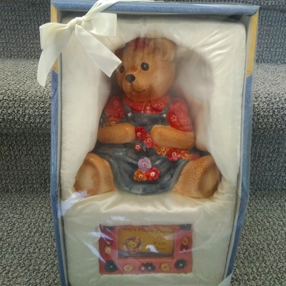 NWOT Blossom Bear Baby's Bank and Photo frame.